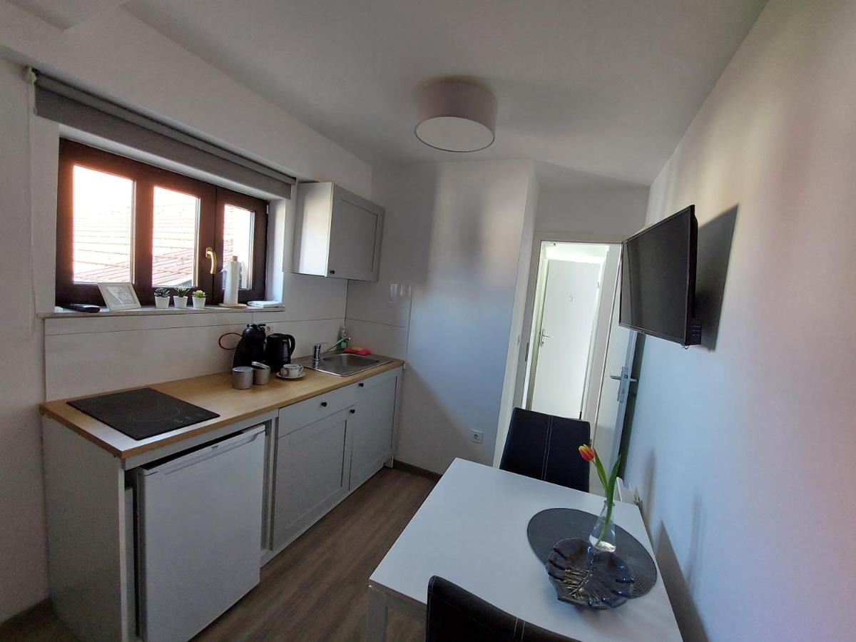 Apartment Trubarjeva33, Near Ljubljana, Free Parking Velike Lasce ภายนอก รูปภาพ
